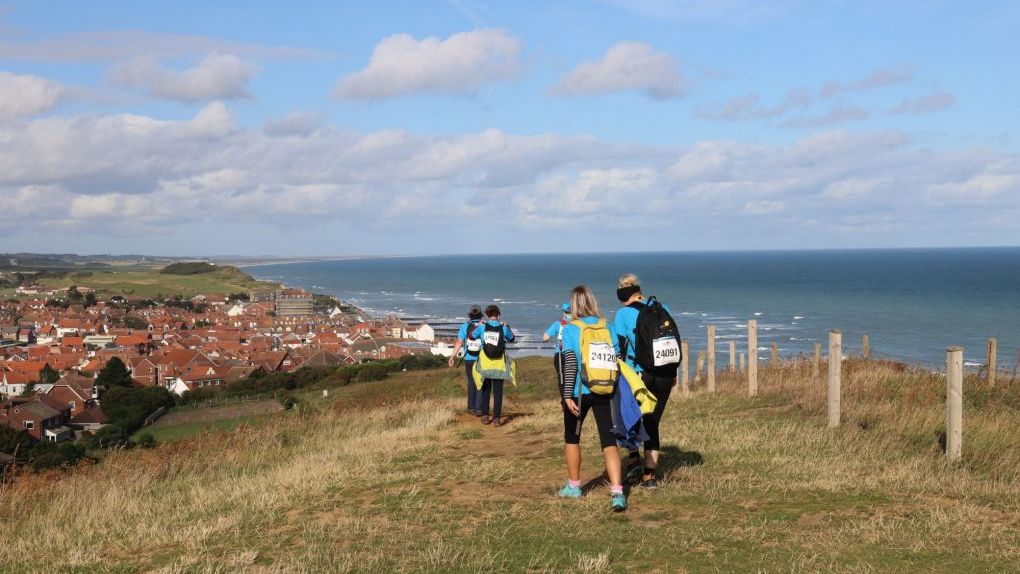 24 milers descending Beeston Bump