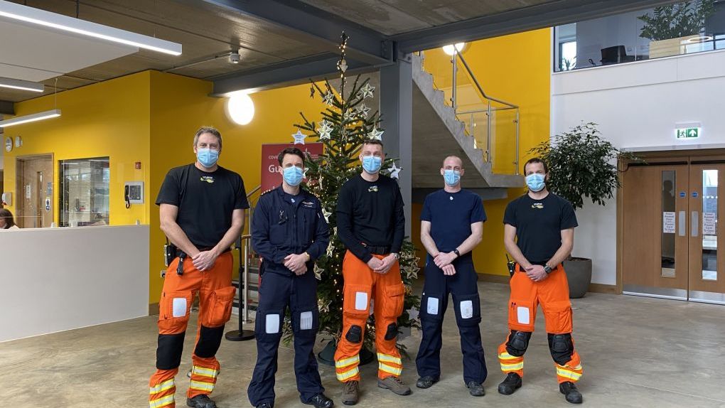 Gift of Life appeal success CCP Neil Flowers, Captain Rob Gleave, Dr Rob Major, Co-pilot Nick Jones and Doctor Andrew Linder