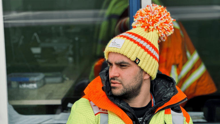 Bobble hat