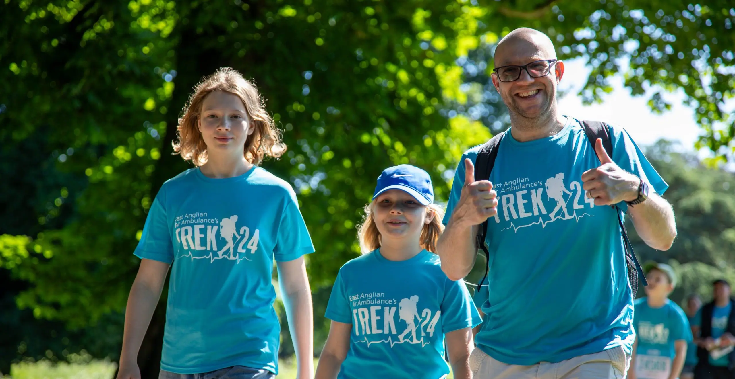 Family on trek 2.4